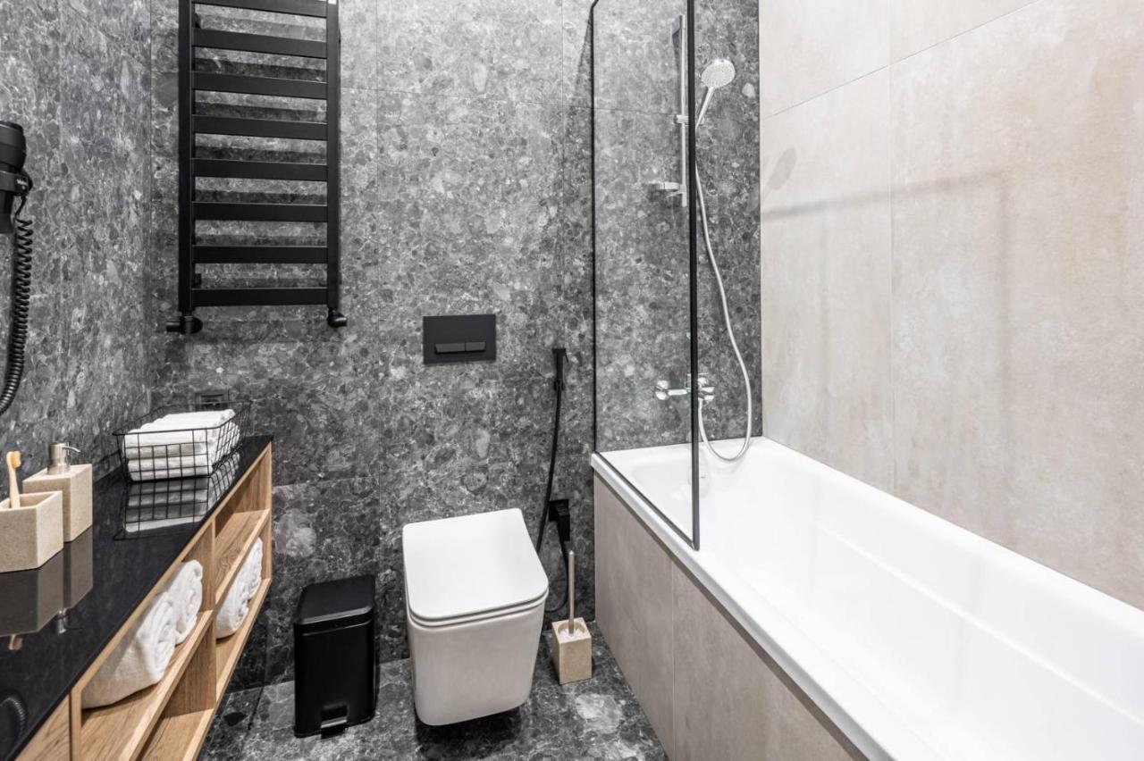 Apartment On Kulisha 28 Lviv Buitenkant foto